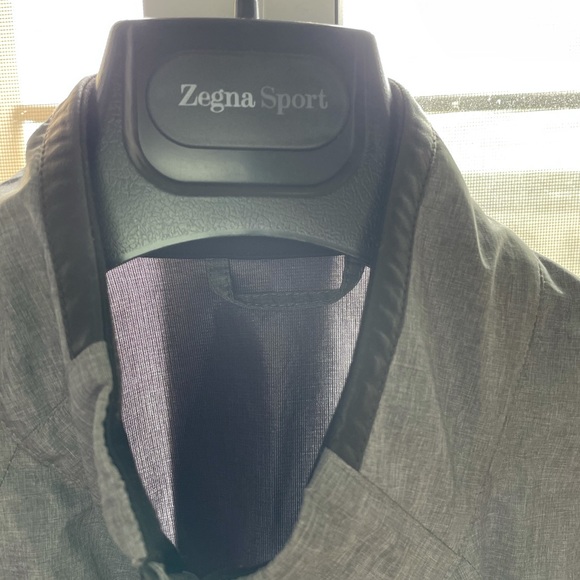 Wind breaker, water resistant jacket - Picture 3 of 7